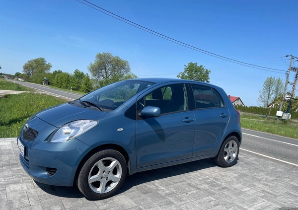 Toyota Yaris cena 18889 przebieg: 116000, rok produkcji 2007 z Puławy małe 301